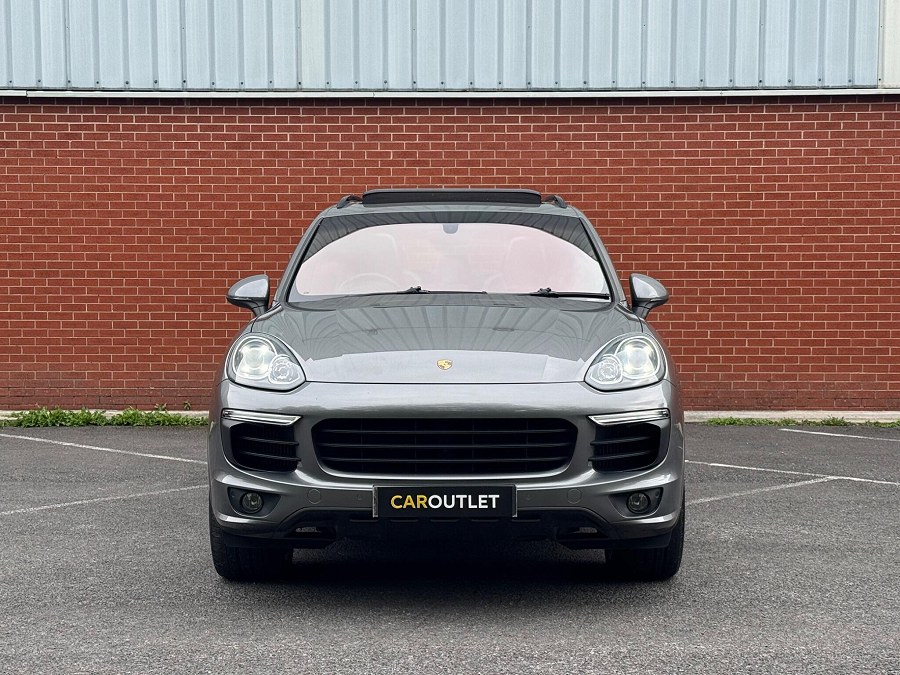 2016 Porsche Cayenne photo 4