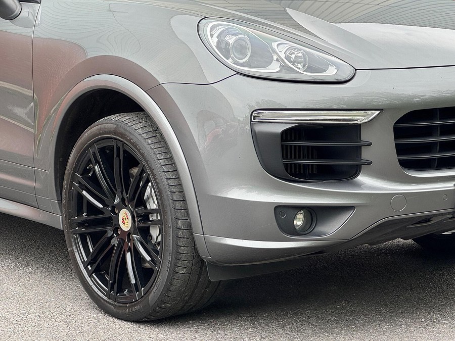 2016 Porsche Cayenne photo 11