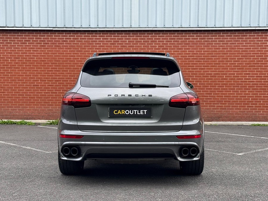 2016 Porsche Cayenne photo 7
