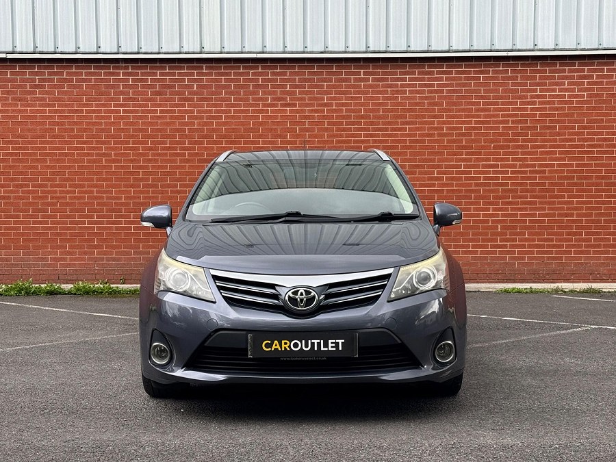 2011 Toyota Avensis photo 4