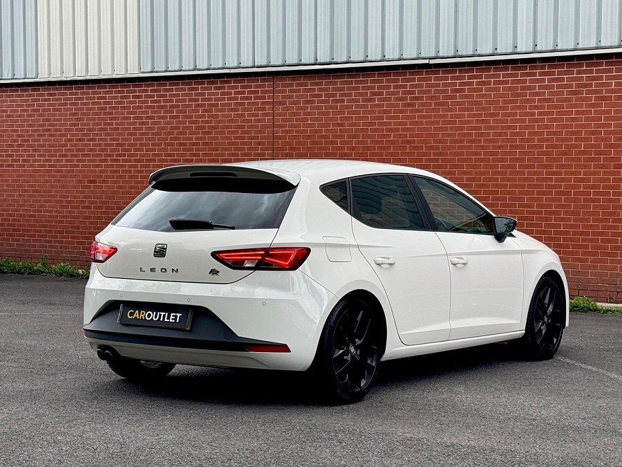 SEAT Leon photo 2