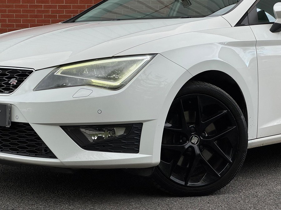 2014 SEAT Leon photo 12