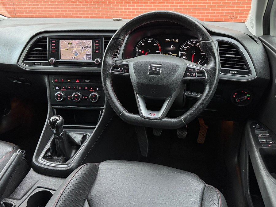2014 SEAT Leon photo 3