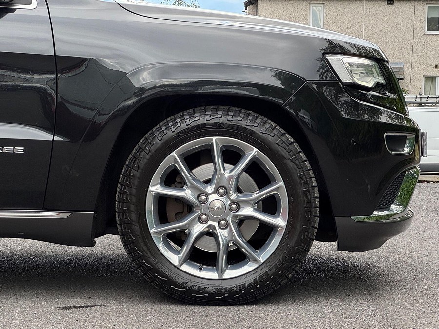 2016 Jeep Grand Cherokee photo 13