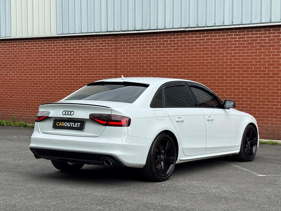 2015 Audi A4 photo 2
