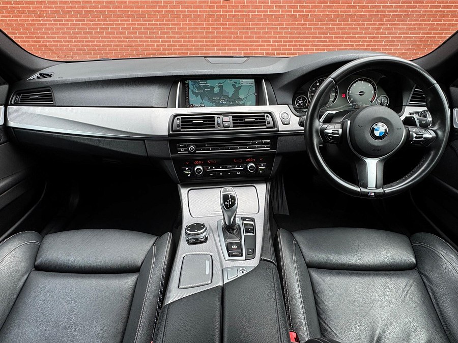 2015 BMW 5 Series photo 13