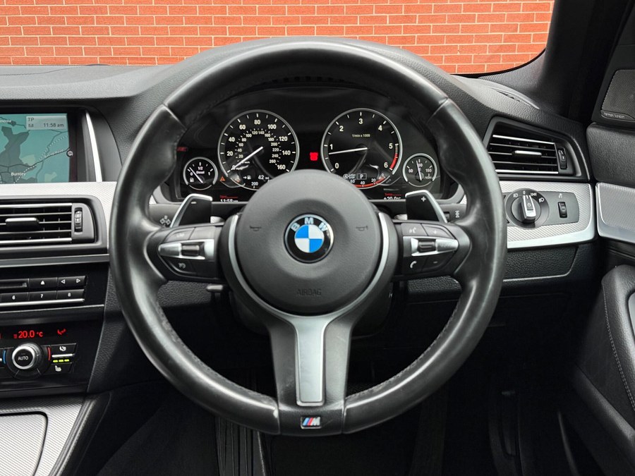 2015 BMW 5 Series photo 14