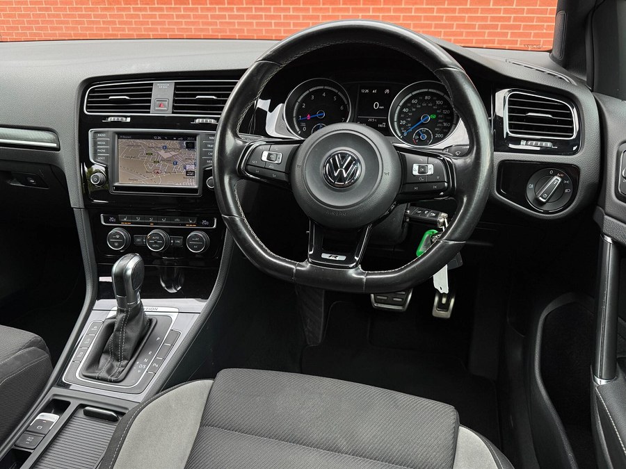 2015 Volkswagen Golf photo 3