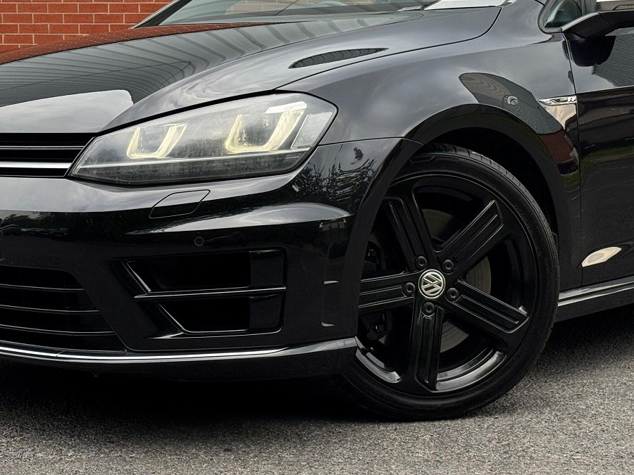2015 Volkswagen Golf photo 14