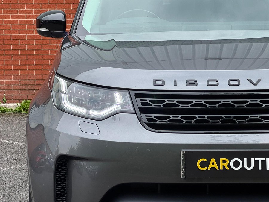 2018 Land Rover Discovery photo 10