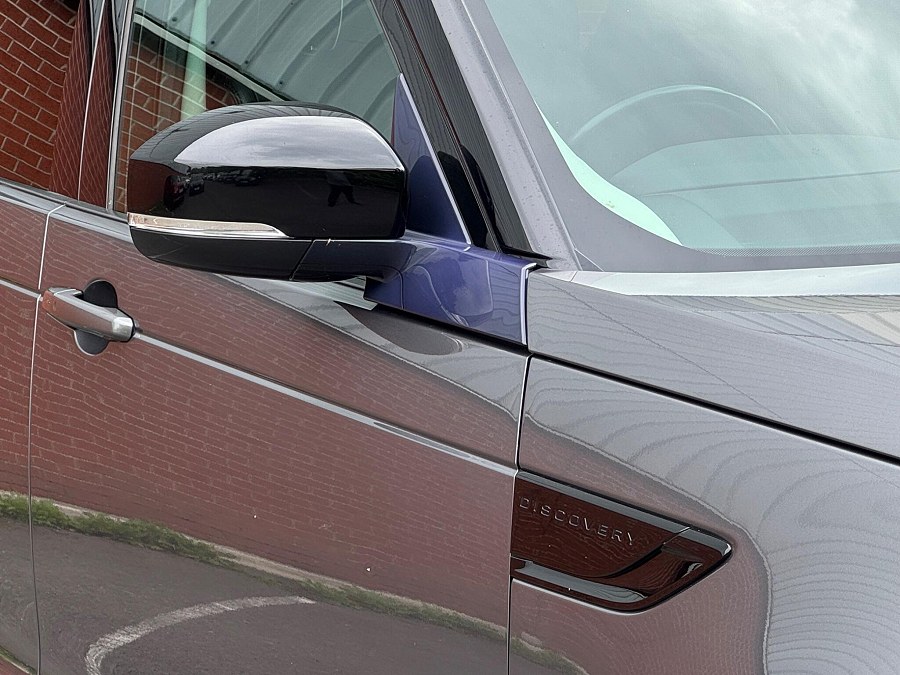 2018 Land Rover Discovery photo 14