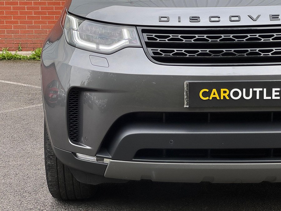 2018 Land Rover Discovery photo 9