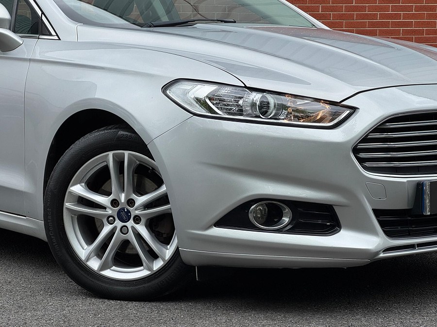 2015 Ford Mondeo photo 11