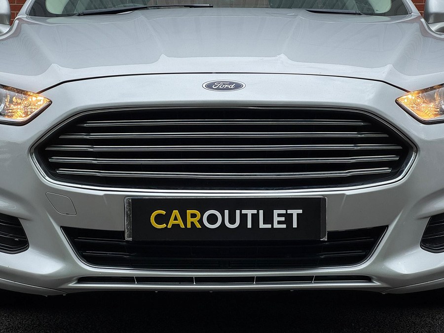 2015 Ford Mondeo photo 9