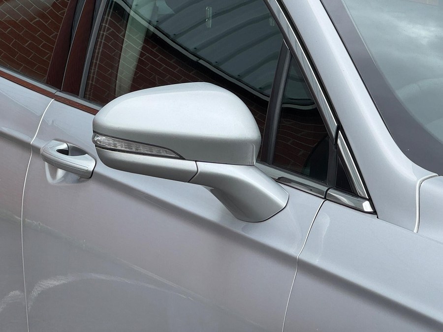 2015 Ford Mondeo photo 14