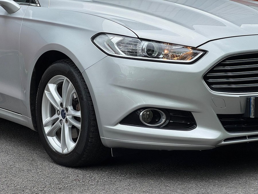 2015 Ford Mondeo photo 12