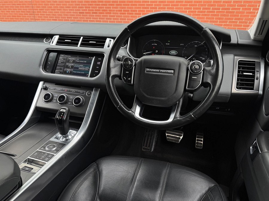 2015 Land Rover Range Rover Sport photo 2