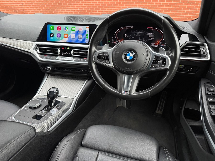 2020 BMW 3 Series photo 2
