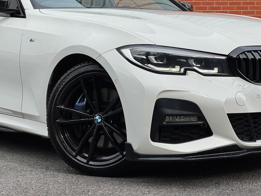 2020 BMW 3 Series photo 14
