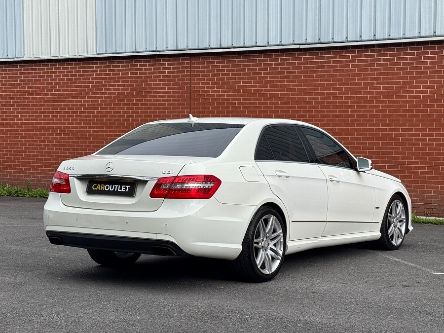 2010 Mercedes-Benz E Class photo 2