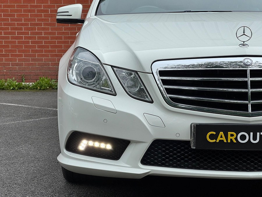 2010 Mercedes-Benz E Class photo 9