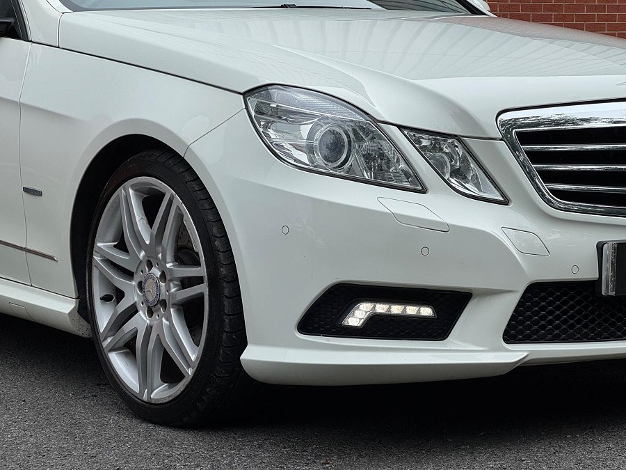 2010 Mercedes-Benz E Class photo 12