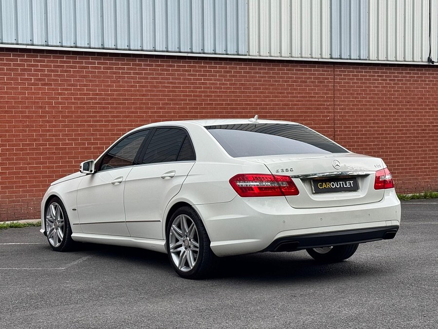 2010 Mercedes-Benz E Class photo 6
