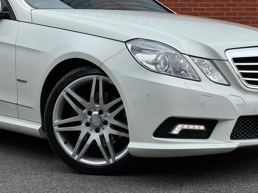 2010 Mercedes-Benz E Class photo 11