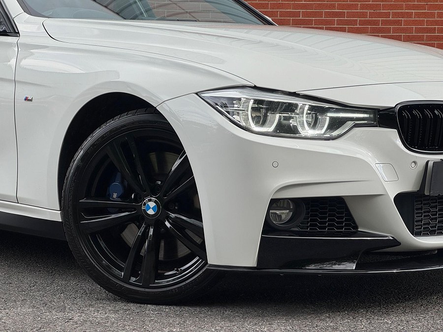 2017 BMW 3 Series photo 11