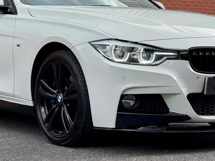 2017 BMW 3 Series photo 12