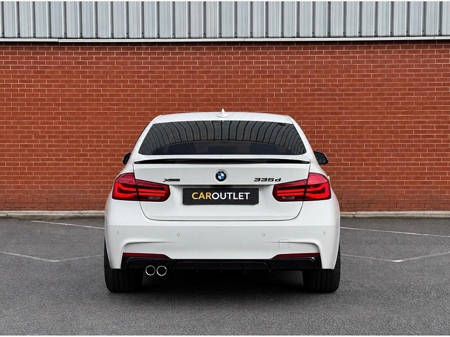 2017 BMW 3 Series photo 7
