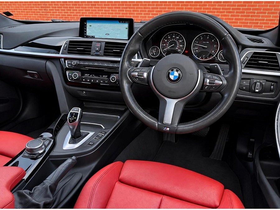2017 BMW 3 Series photo 3