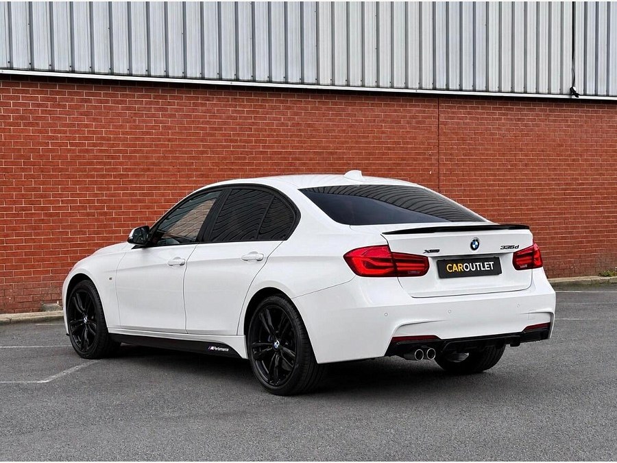 2017 BMW 3 Series photo 6