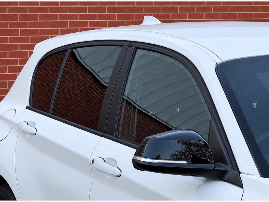 2015 BMW 1 Series photo 11