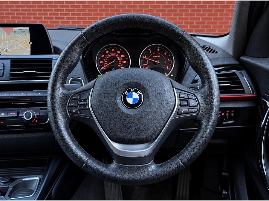 2015 BMW 1 Series photo 13