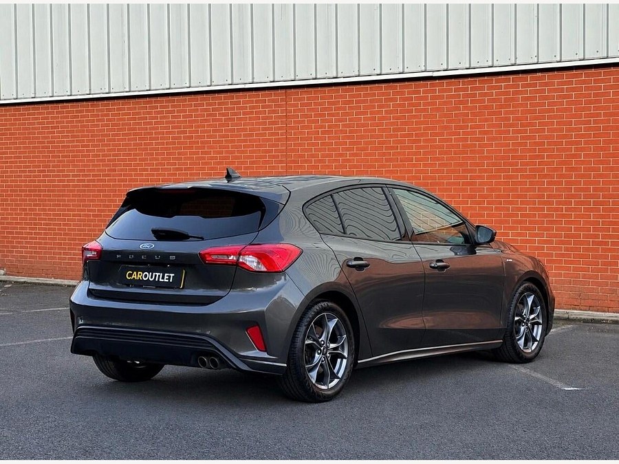 Ford Focus photo 2