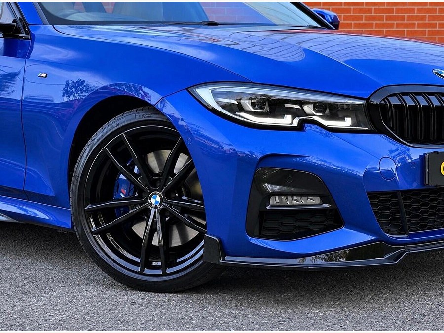2019 BMW 3 Series photo 11