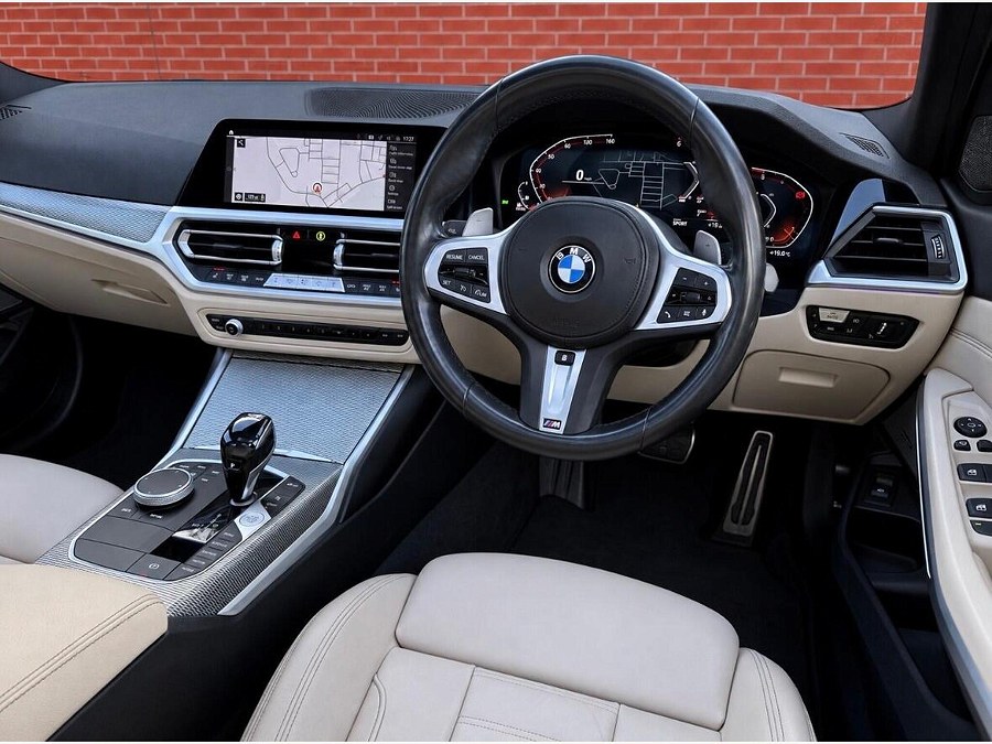 2019 BMW 3 Series photo 3