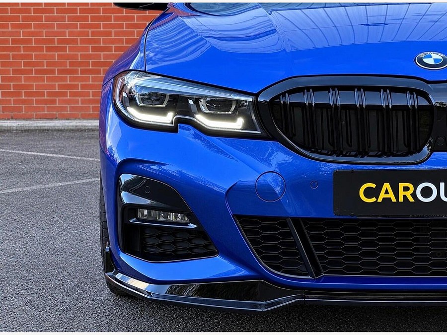2019 BMW 3 Series photo 9