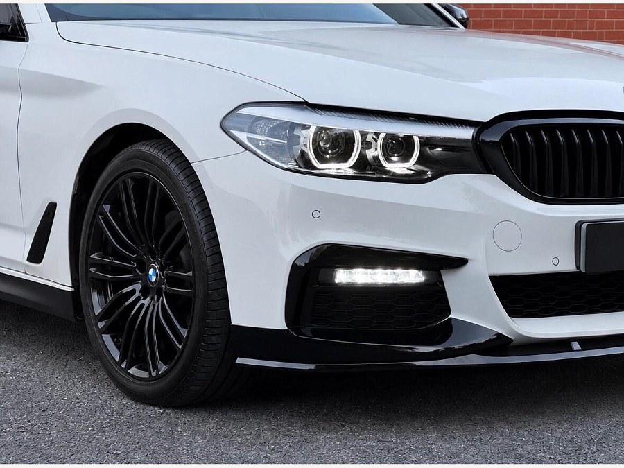 2019 BMW 5 Series photo 10