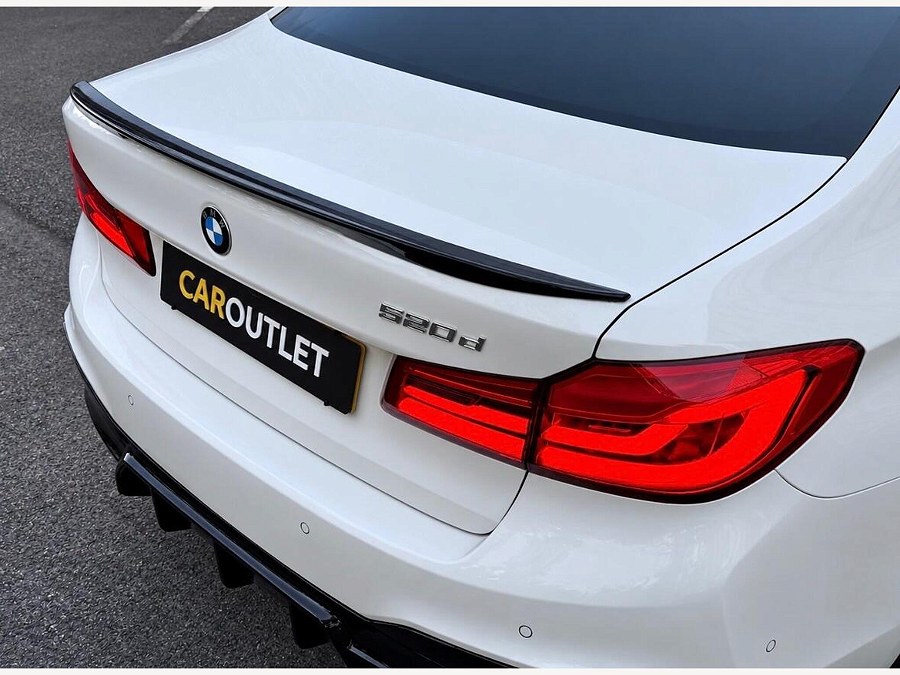 2019 BMW 5 Series photo 14