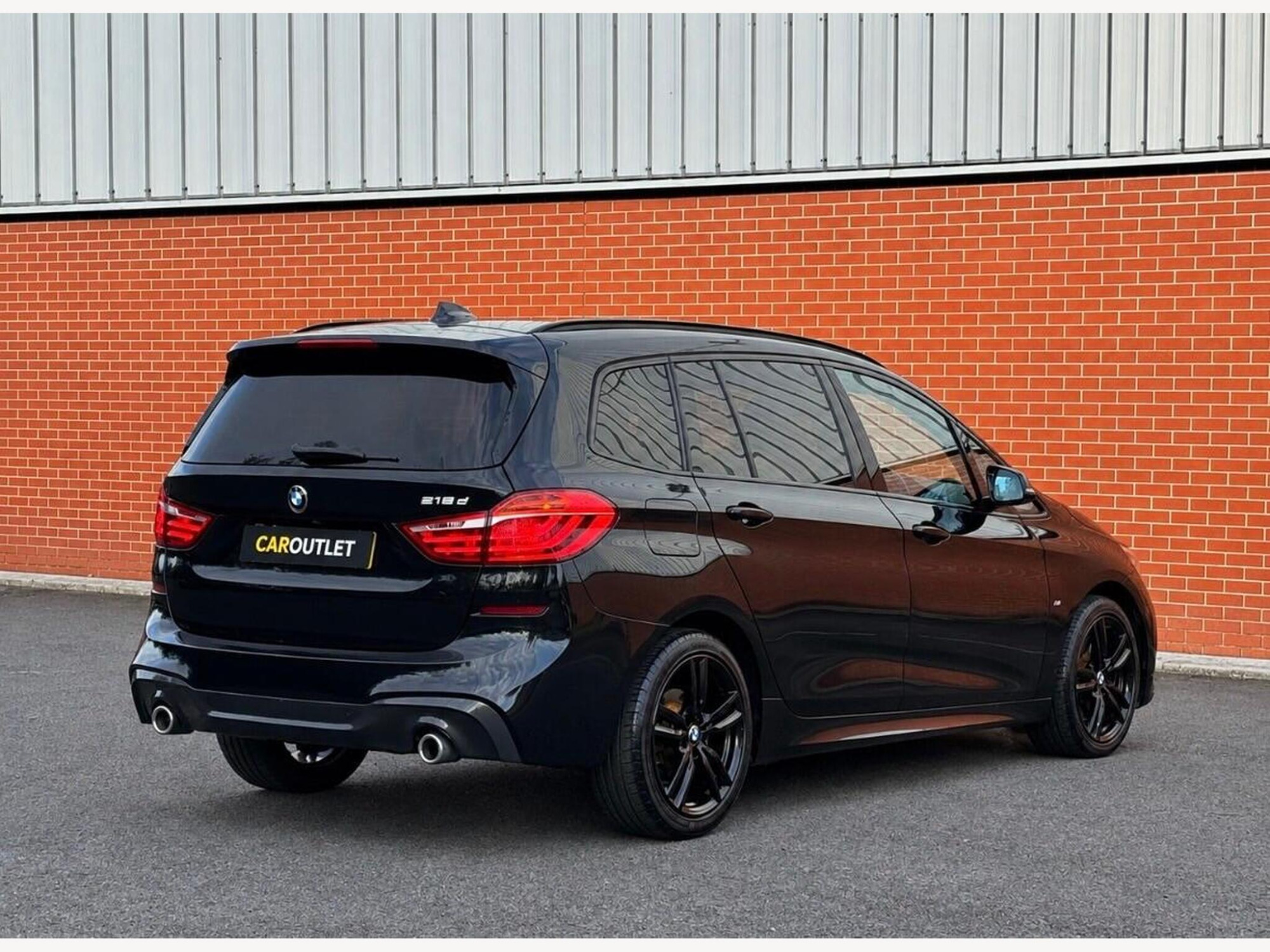BMW 2 Series Gran Tourer photo 2