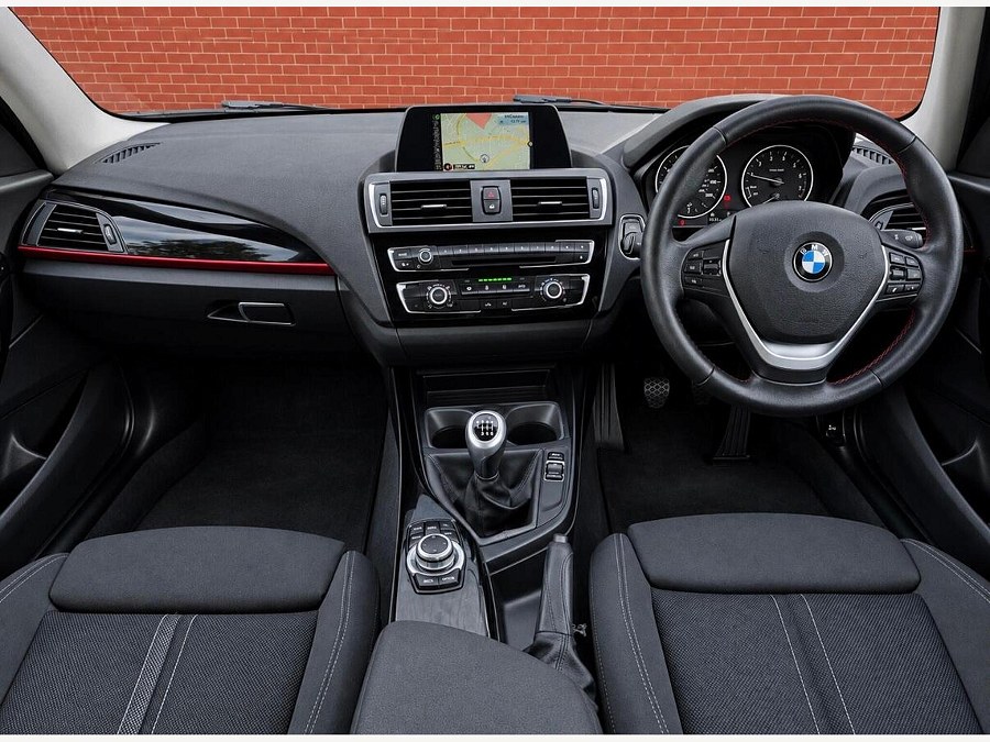 2016 BMW 1 Series photo 12