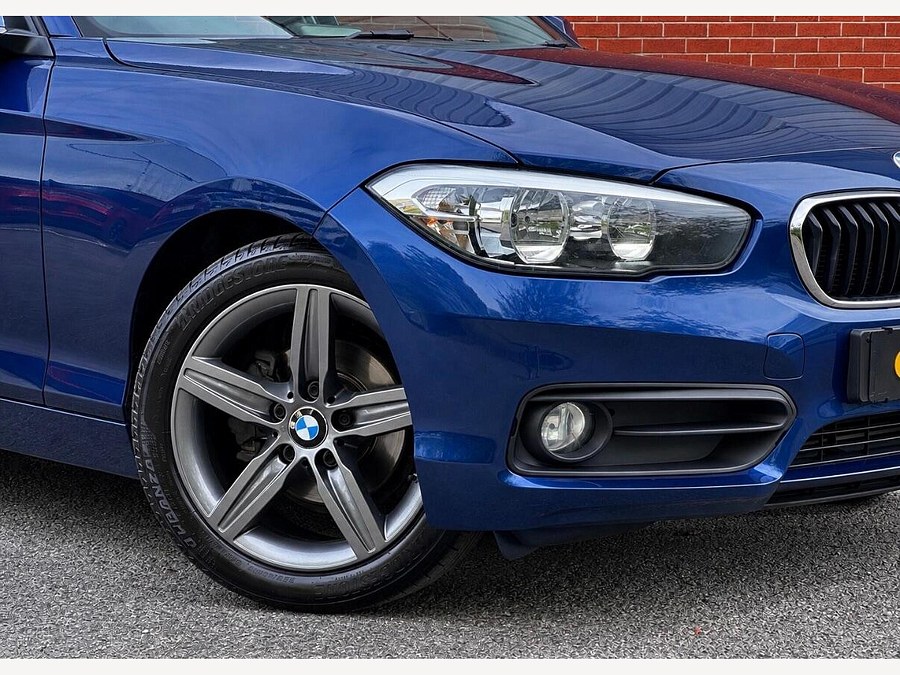 2016 BMW 1 Series photo 9