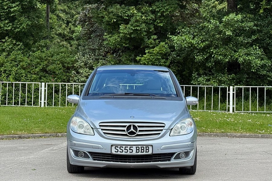Mercedes-Benz B Class photo 2