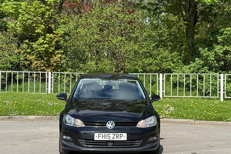 Volkswagen Golf photo 2