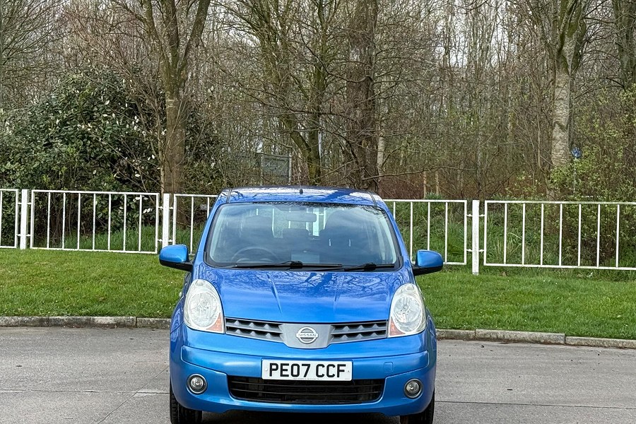 Nissan Note photo 2