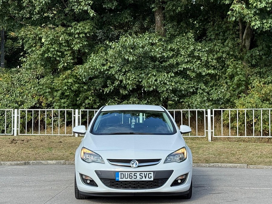 Vauxhall Astra photo 2