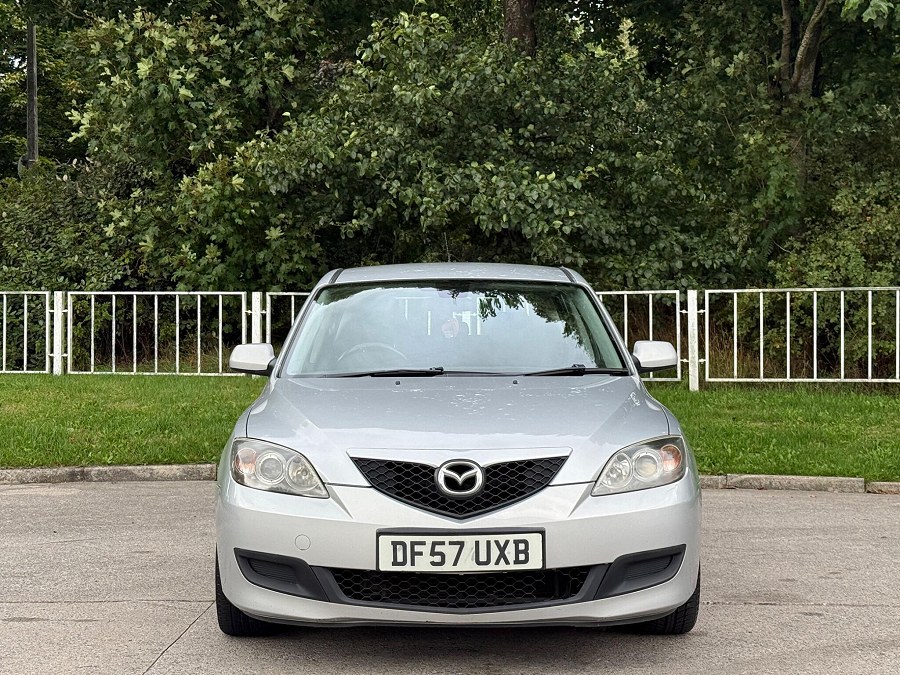 Mazda Mazda3 photo 2