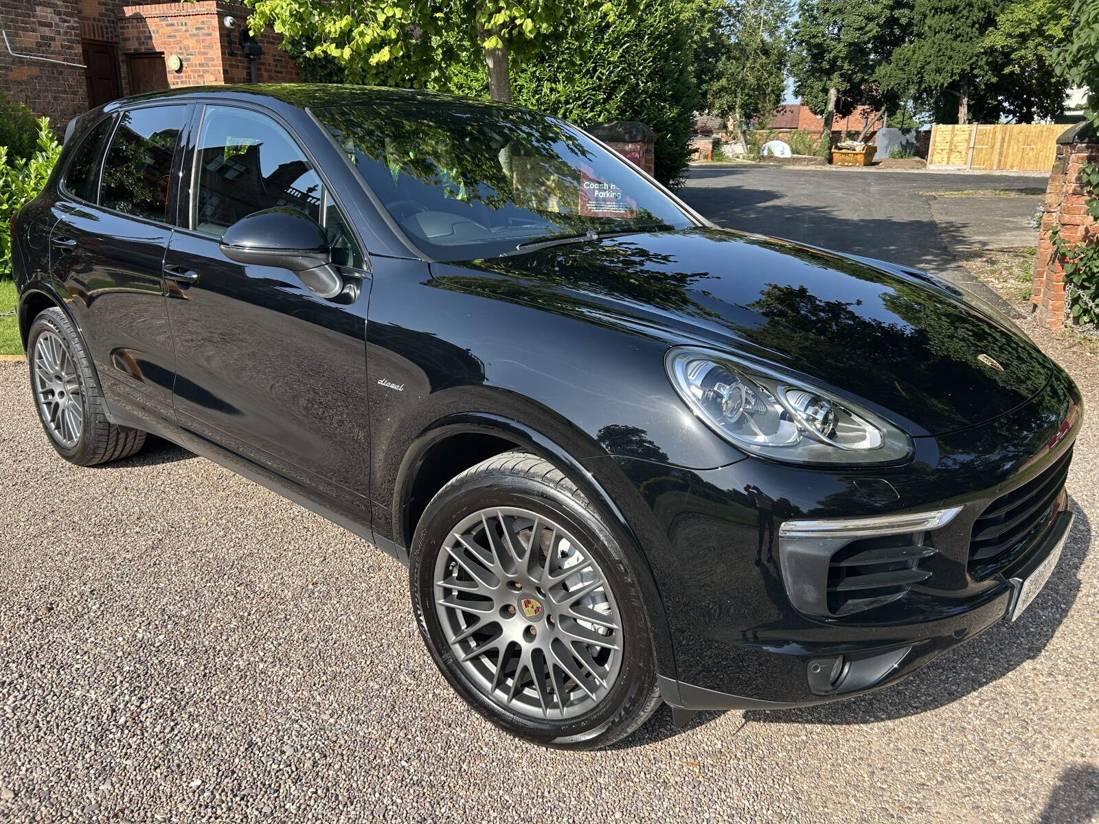 Porsche Cayenne photo 2